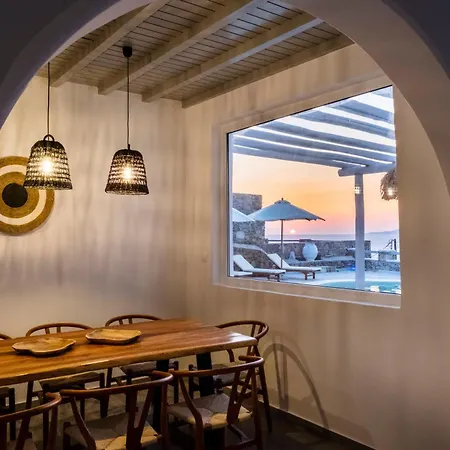 Thalia Luxe 4-bedroom Pool